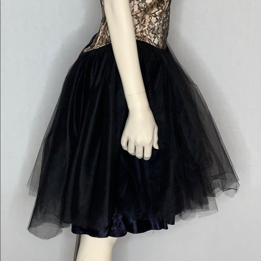 Vintage Gunne Sax strapless lace and tulle dress needs work - Picture 7 of 15